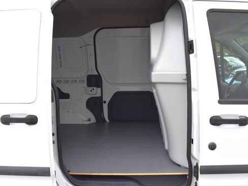 Used 2013 Ford Transit Connect XLT image 25