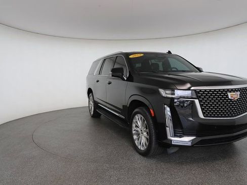 Used 2022 Cadillac Escalade ESV Premium Luxury image 28