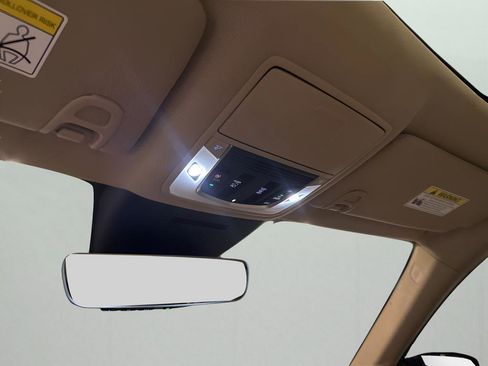 Used 2025 Acura MDX w/ Technology Package image 36