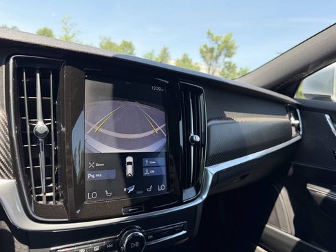 Used 2018 Volvo V90 T5 R-Design FWD image 22