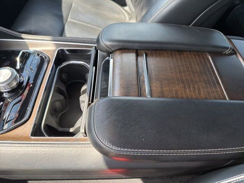 Used 2023 Jeep Grand Wagoneer Series II image 21