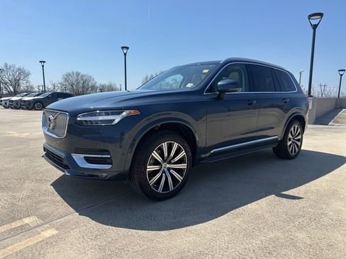 Certified 2023 Volvo XC90 B6 Plus image 4