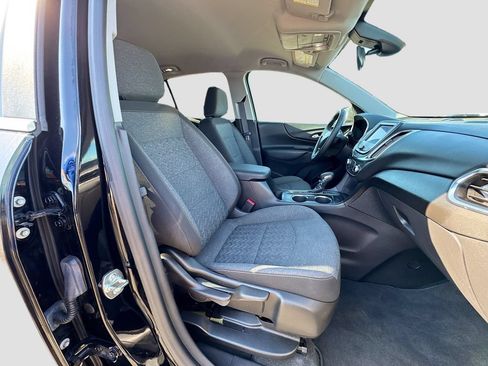 Used 2024 Chevrolet Equinox LT FWD image 29