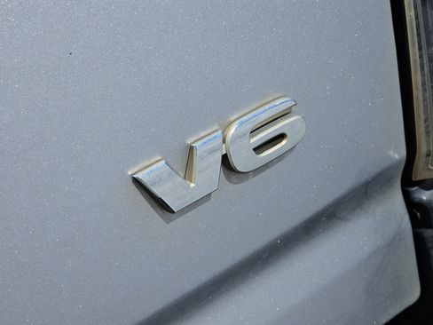 Used 2021 Toyota Tacoma TRD Off-Road w/ Technology Package image 14