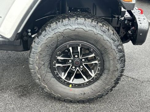 New 2026 Jeep Wrangler Unlimited Rubicon image 13