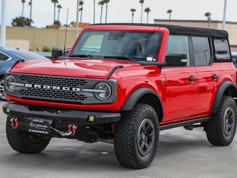 Used 2021 Ford Bronco 4-Door AWD/4WD image 3