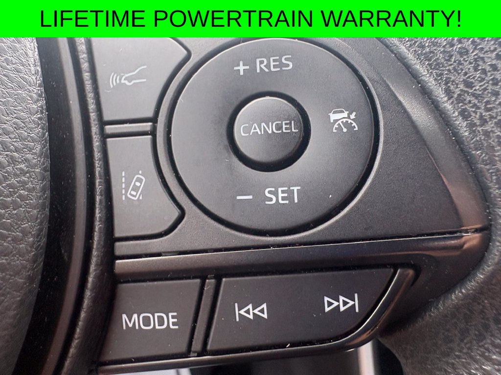 Used 2024 Toyota RAV4 XLE AWD/4WD image 8