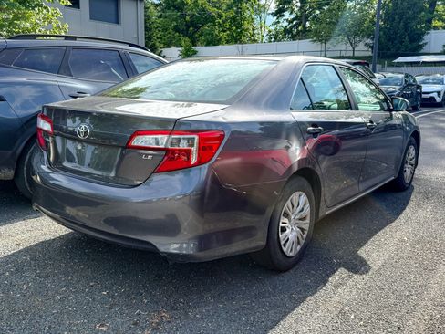 Used 2013 Toyota Camry LE w/ Preferred Accessory Pkg FWD image 6