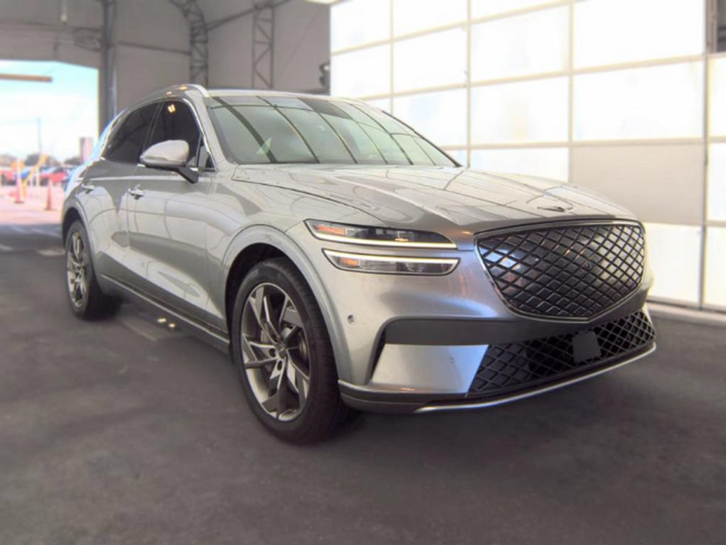 Used 2025 Genesis Electrified GV70 AWD/4WD image 4
