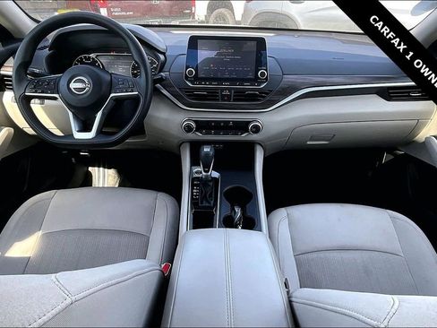 Used 2025 Nissan Altima 2.5 SV image 7