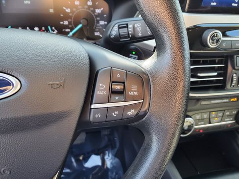 Used 2020 Ford Escape SE FWD image 16