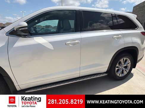 Used 2016 Toyota Highlander Plus FWD image 6