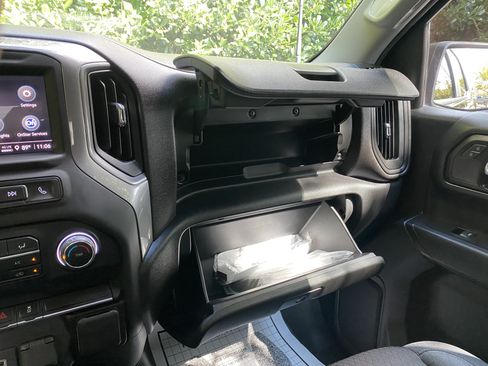 Used 2022 Chevrolet Silverado 1500 Custom AWD/4WD image 29