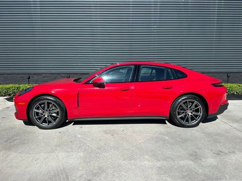 Used 2026 Porsche Panamera image 2
