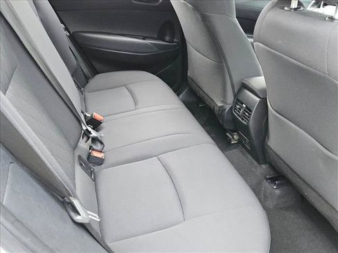 Used 2025 Toyota Corolla Cross LE FWD image 18
