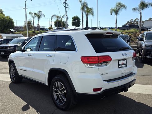 Used 2017 Jeep Grand Cherokee Limited w/ Trailer Tow Group IV AWD/4WD image 3