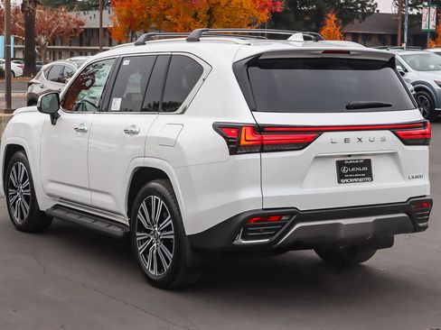 New 2026 Lexus LX 600 4WD w/ Luxury Package image 2