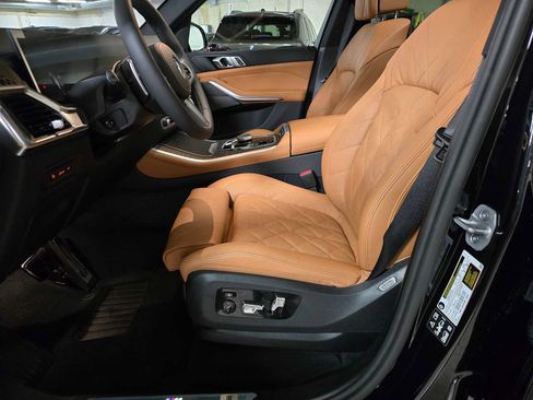 Used 2026 BMW X5 xDrive40i w/ M Sport Package AWD/4WD image 23