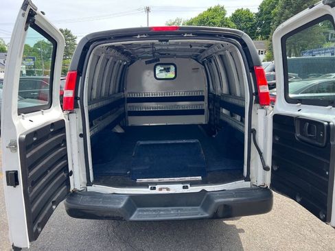 Used 2019 Chevrolet Express 2500 RWD image 13