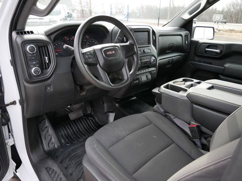 Used 2024 GMC Sierra 2500 Pro w/ Convenience Package AWD/4WD image 16