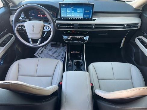 New 2026 Lincoln Corsair Premiere image 10