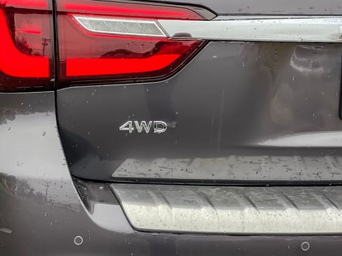 Used 2024 INFINITI QX80 Luxe AWD/4WD image 37