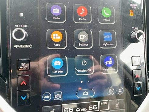 Used 2024 Subaru Ascent Premium w/ Convenience Package image 18
