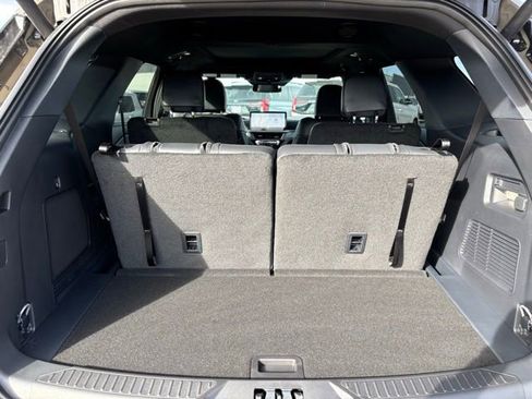 New 2026 Ford Explorer ST-Line w/ ST-Line Street Pack image 18