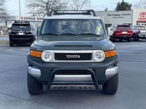 Used 2014 Toyota FJ Cruiser 4WD w/ Upgrade Package image 8
