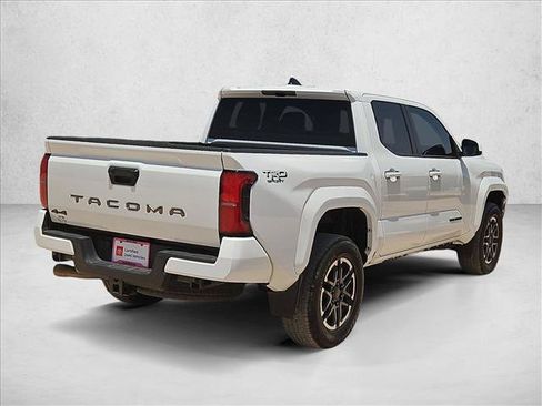 Used 2024 Toyota Tacoma TRD Sport AWD/4WD image 5