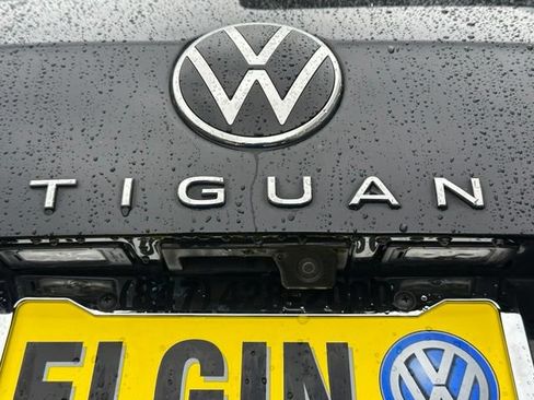 Used 2022 Volkswagen Tiguan SE R-Line FWD image 16