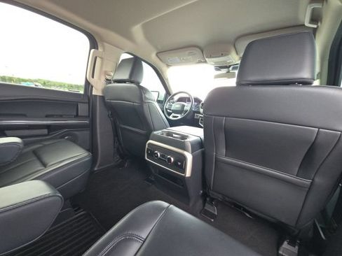 Used 2024 Ford Expedition XLT RWD image 18