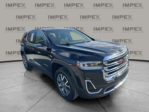 Used 2023 GMC Acadia SLE image 7