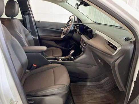 Used 2024 Buick Encore GX Preferred FWD image 35