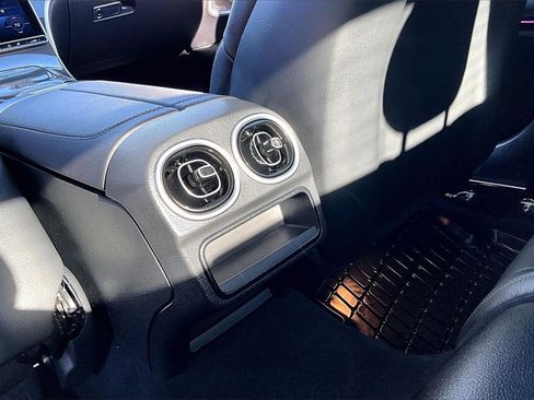 Used 2025 Mercedes-Benz CLE 300 4MATIC Coupe image 25