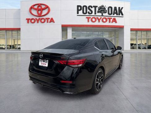 Used 2024 Nissan Sentra SR w/ SR Premium Package FWD image 7