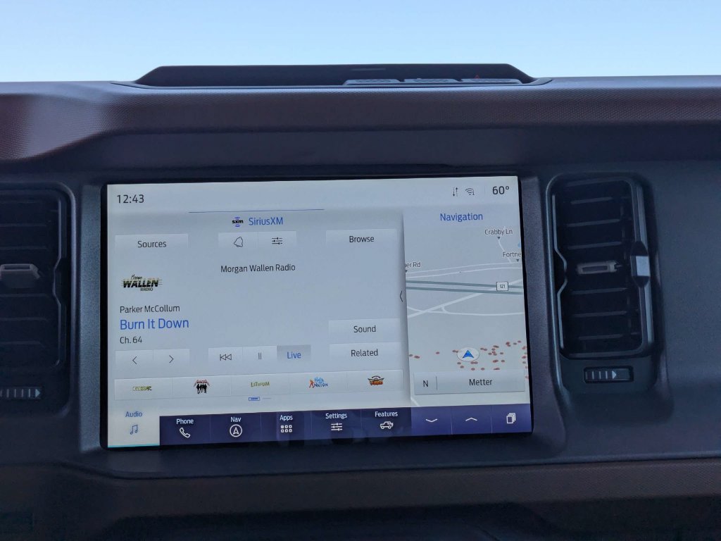 Used 2024 Ford Bronco Outer Banks AWD/4WD image 18