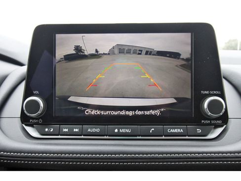 Certified 2025 Nissan Rogue SV image 24