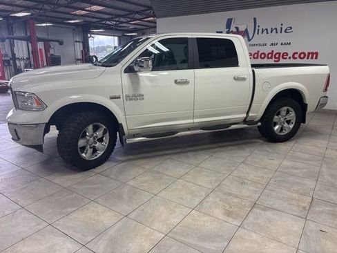 Used 2018 RAM 1500 Laramie w/ Convenience Group AWD/4WD image 8