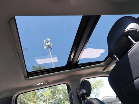 Used 2019 Ford F150 Lariat w/ Equipment Group 502A Luxury AWD/4WD image 67