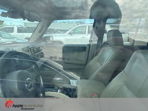 Used 2006 Jeep Commander Limited w/ Trailer Tow Group IV AWD/4WD image 7