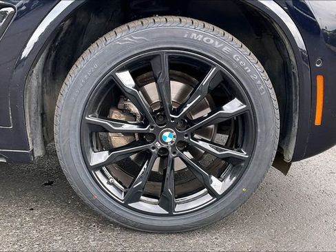 Used 2025 BMW X4 xDrive30i w/ Premium Package AWD/4WD image 9