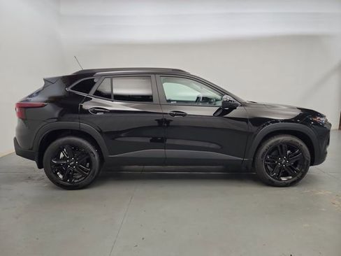 Used 2026 Chevrolet Trax ACTIV w/ Sunroof Package image 11