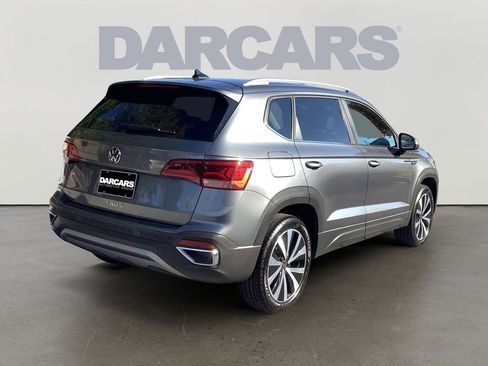 Used 2024 Volkswagen Taos SE image 7
