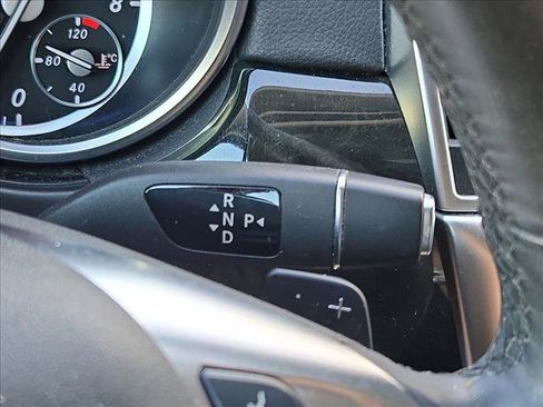 Used 2016 Mercedes-Benz GL 450 4MATIC image 11