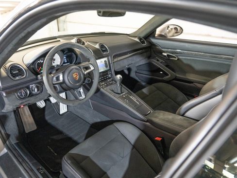 Certified 2024 Porsche 718 Cayman GTS RWD image 4