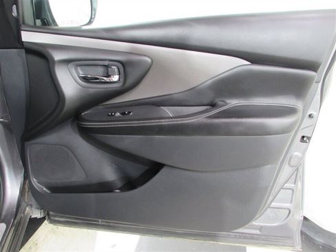 Used 2023 Nissan Murano SV image 79