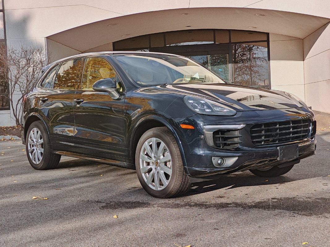 Used 2016 Porsche Cayenne S AWD/4WD image 31