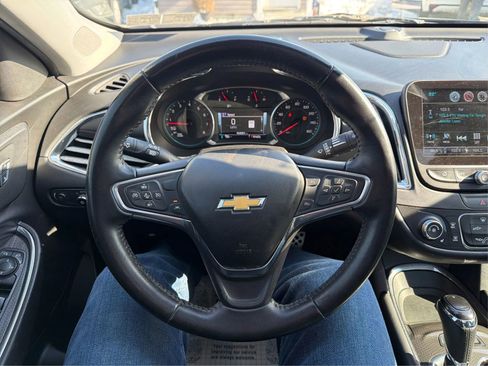 Used 2017 Chevrolet Malibu LT w/ Leather Package image 22