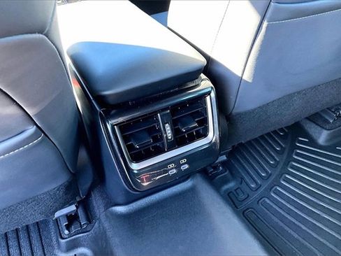 Used 2025 Toyota Crown Signia image 10